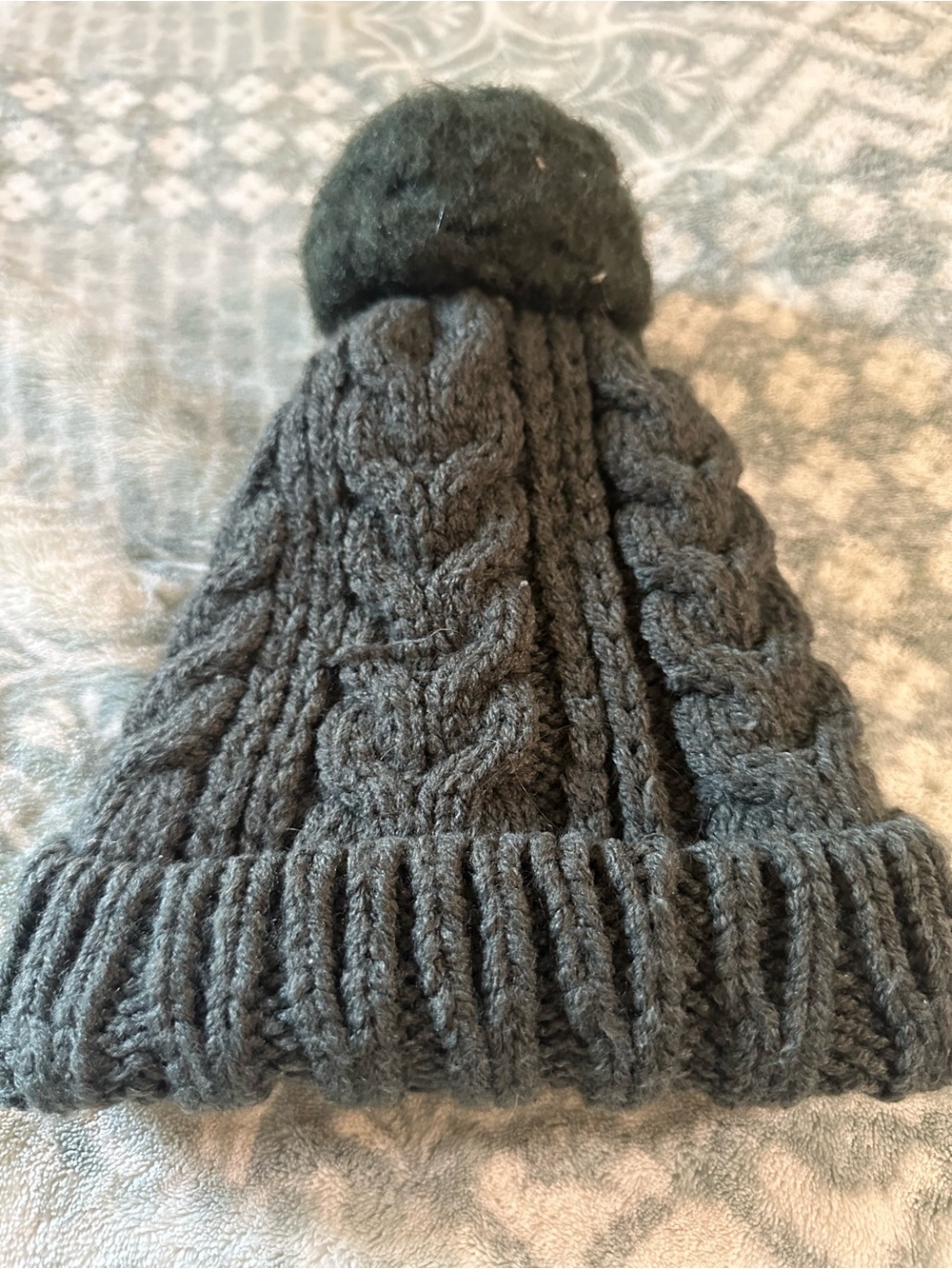 Women’s olive green Cable Knit Pom Beanie Hat